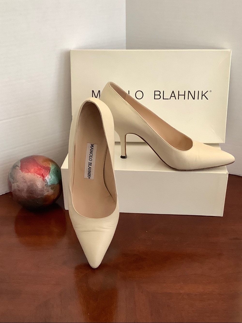 Manolo Blahnik Cream Pointed-Toe Stiletto Pumps